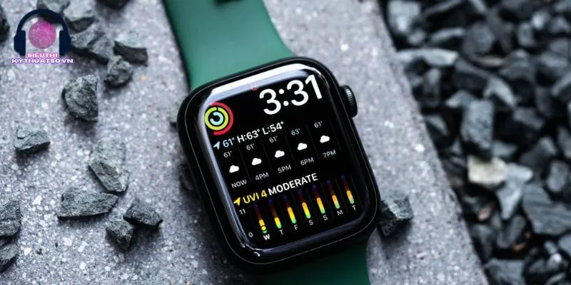 Tính Năng Theo Dõi Sức Khỏe Và Thể Thao Trên Smartwatch Mới